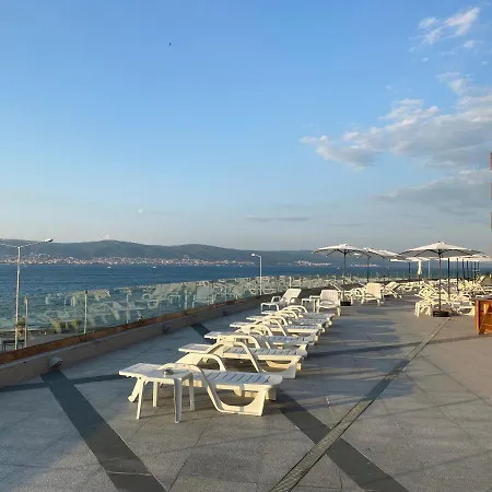Апартамент Paradiso B 208 Private Sea View Несебър