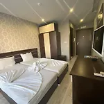 Paradiso B 208 Private Sea View * نيسيبار