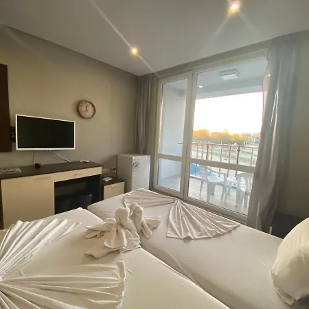 Paradiso B 208 Private Sea View Апартаменты
