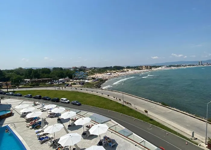 Апартамент Paradiso B 208 Private Sea View